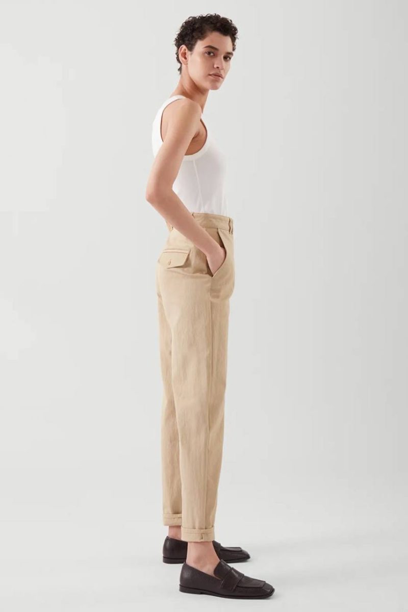 Текстурні штани пісочного кольору COS