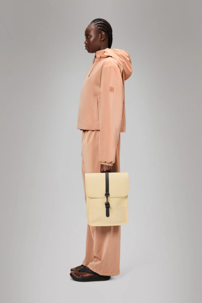 Рюкзак кольору вершкового масла  RAINS