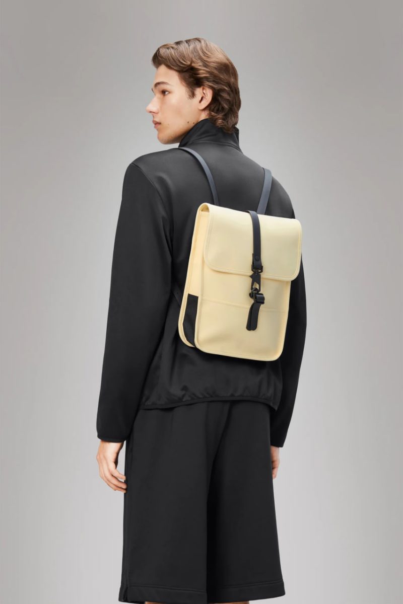 Рюкзак кольору вершкового масла  RAINS