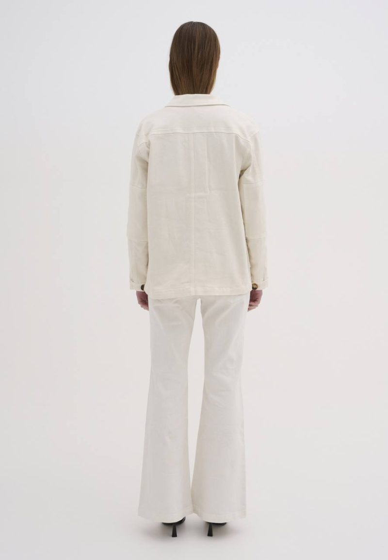 Куртка денім молочного кольору з контрастними гудзиками my essential wardrobe